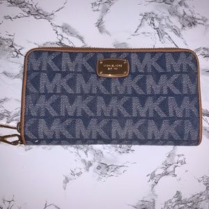 Micheal Kors Wallet